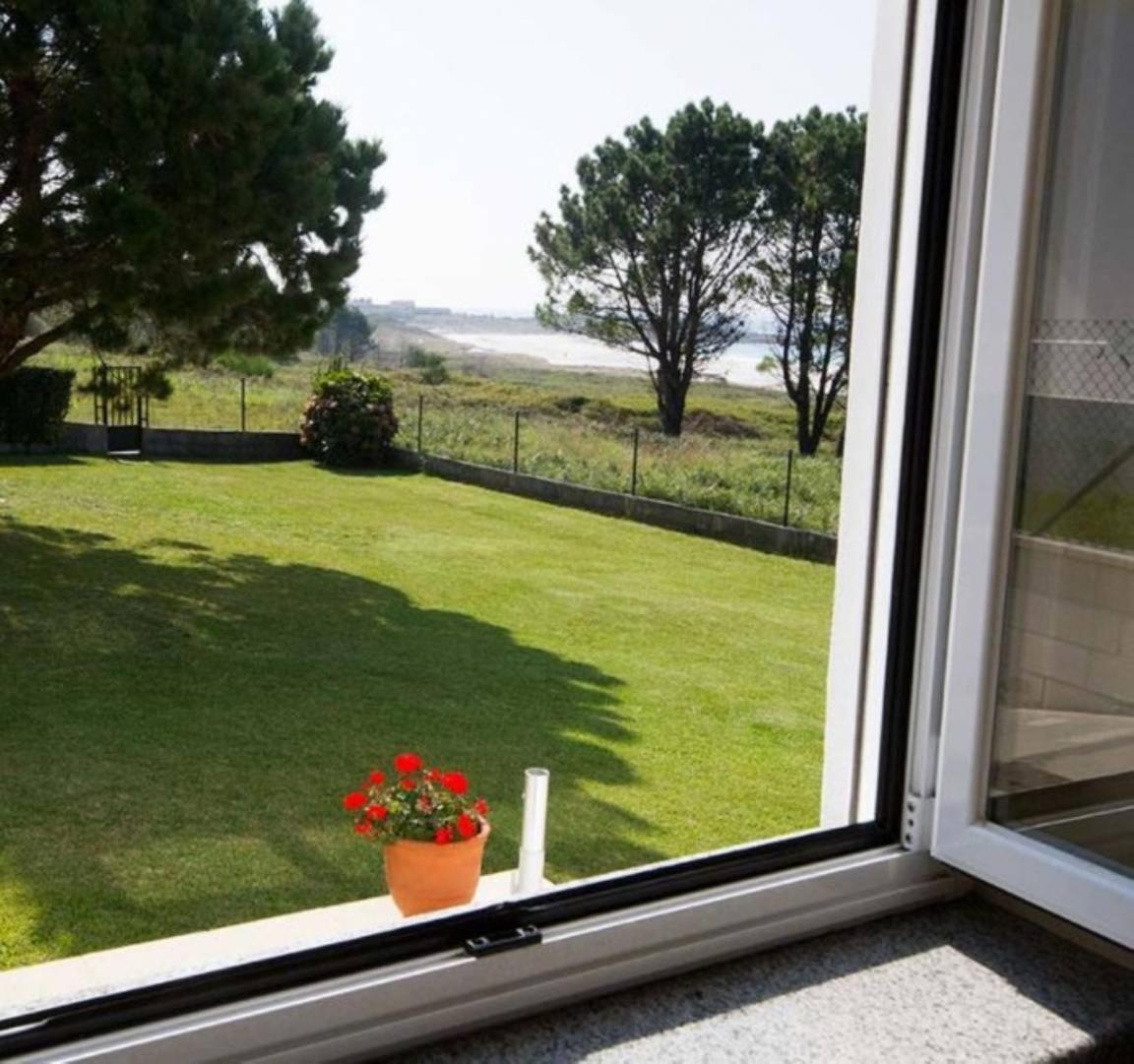 Apartamento Playa De Larino Gándara Екстериор снимка